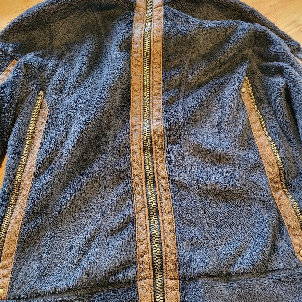 Kuhl fleece jacket cozy warm